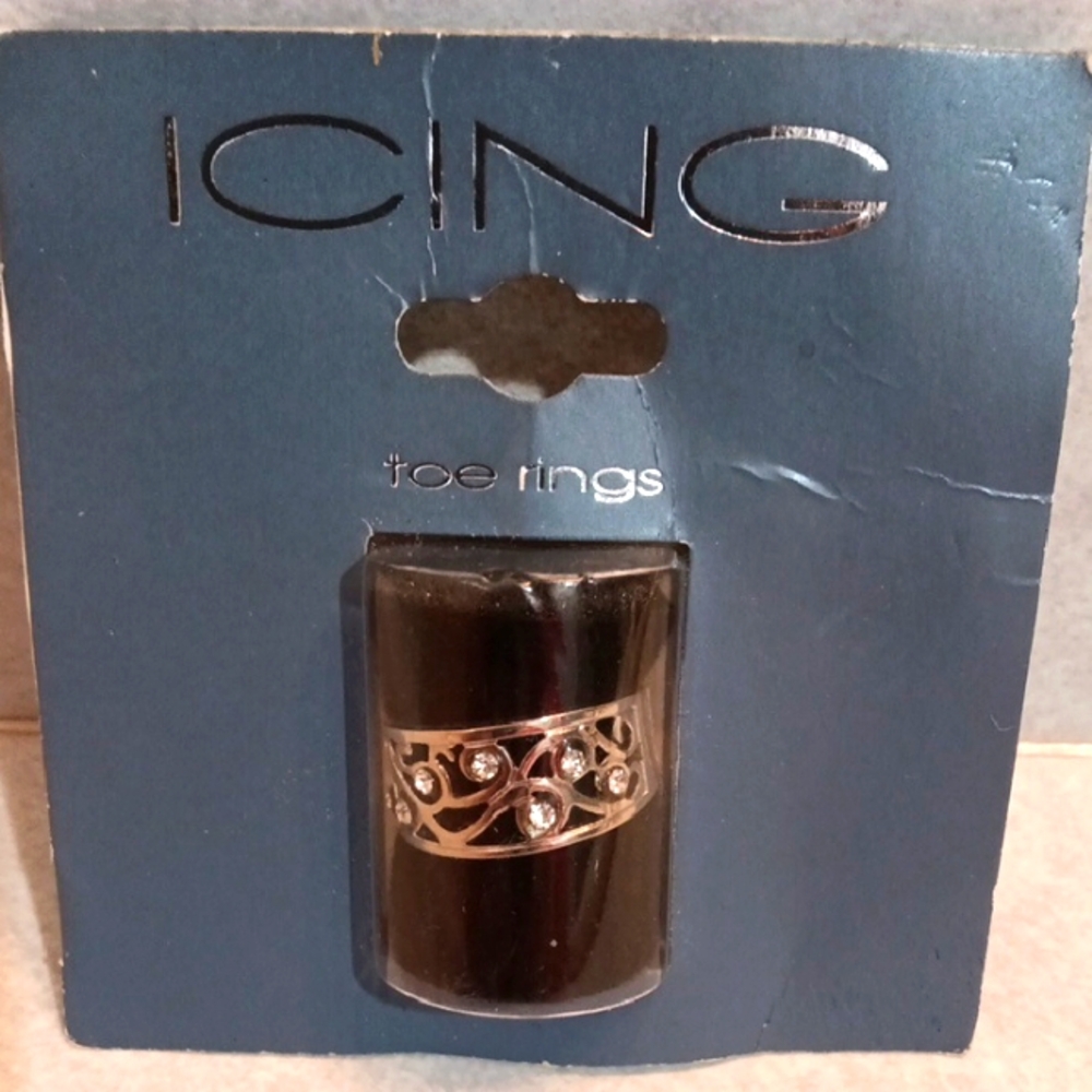 Icing  Silver Tone Toe Ring.